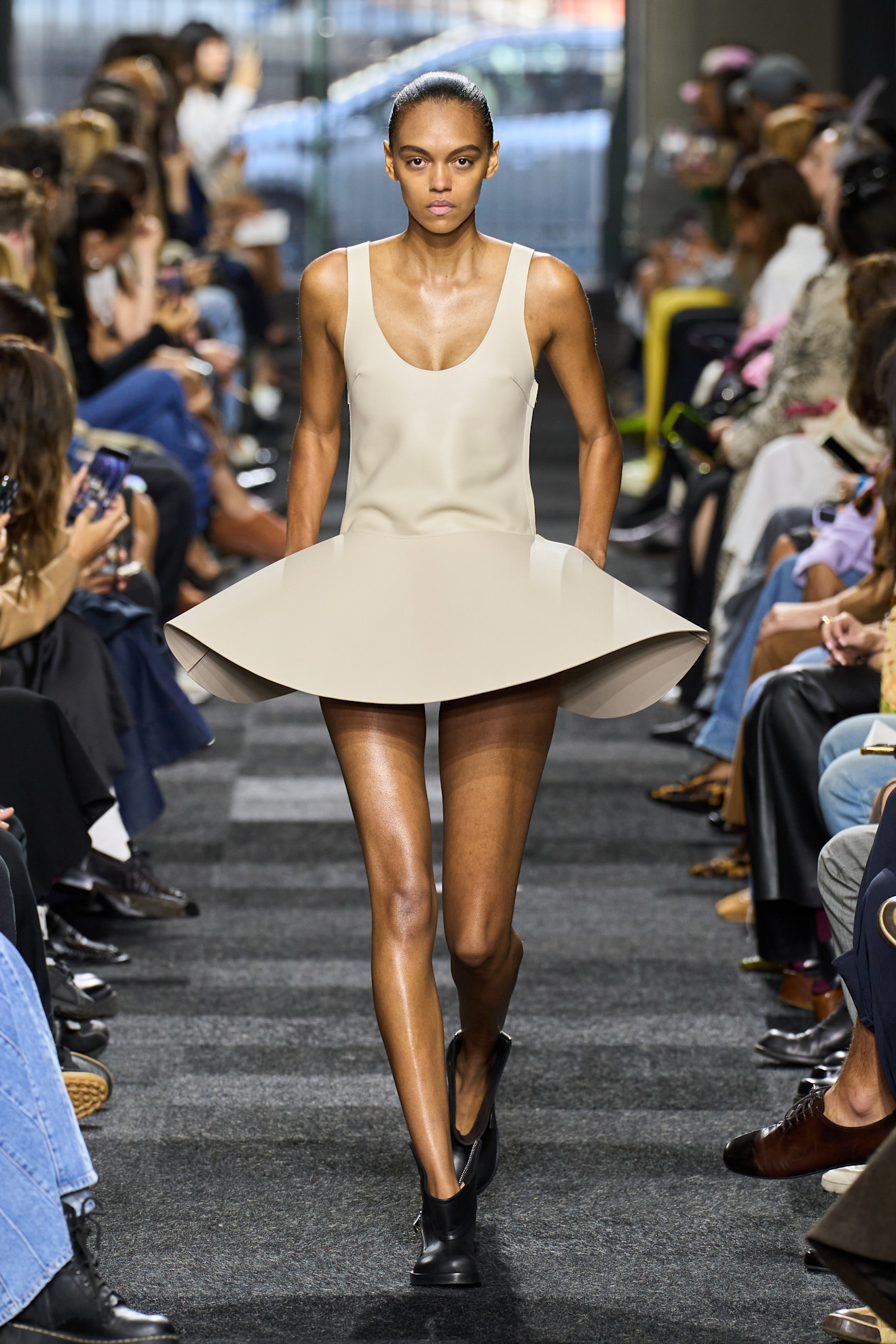 JW Anderson S25 007