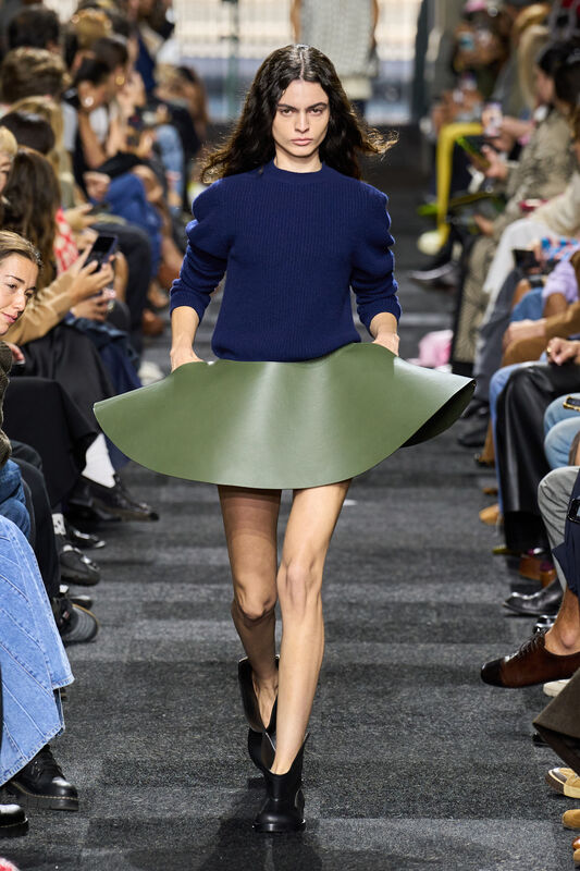 JW Anderson S25 011