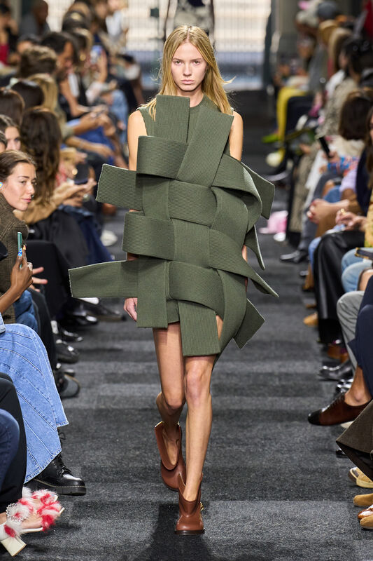 JW Anderson S25 013