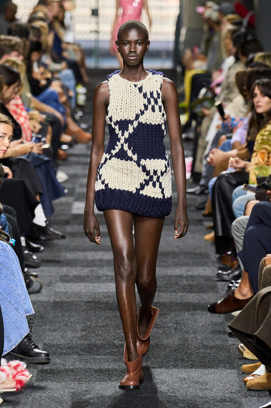 JW Anderson S25 014