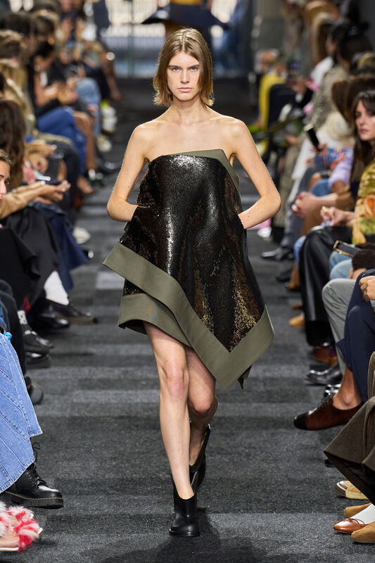 JW Anderson S25 017