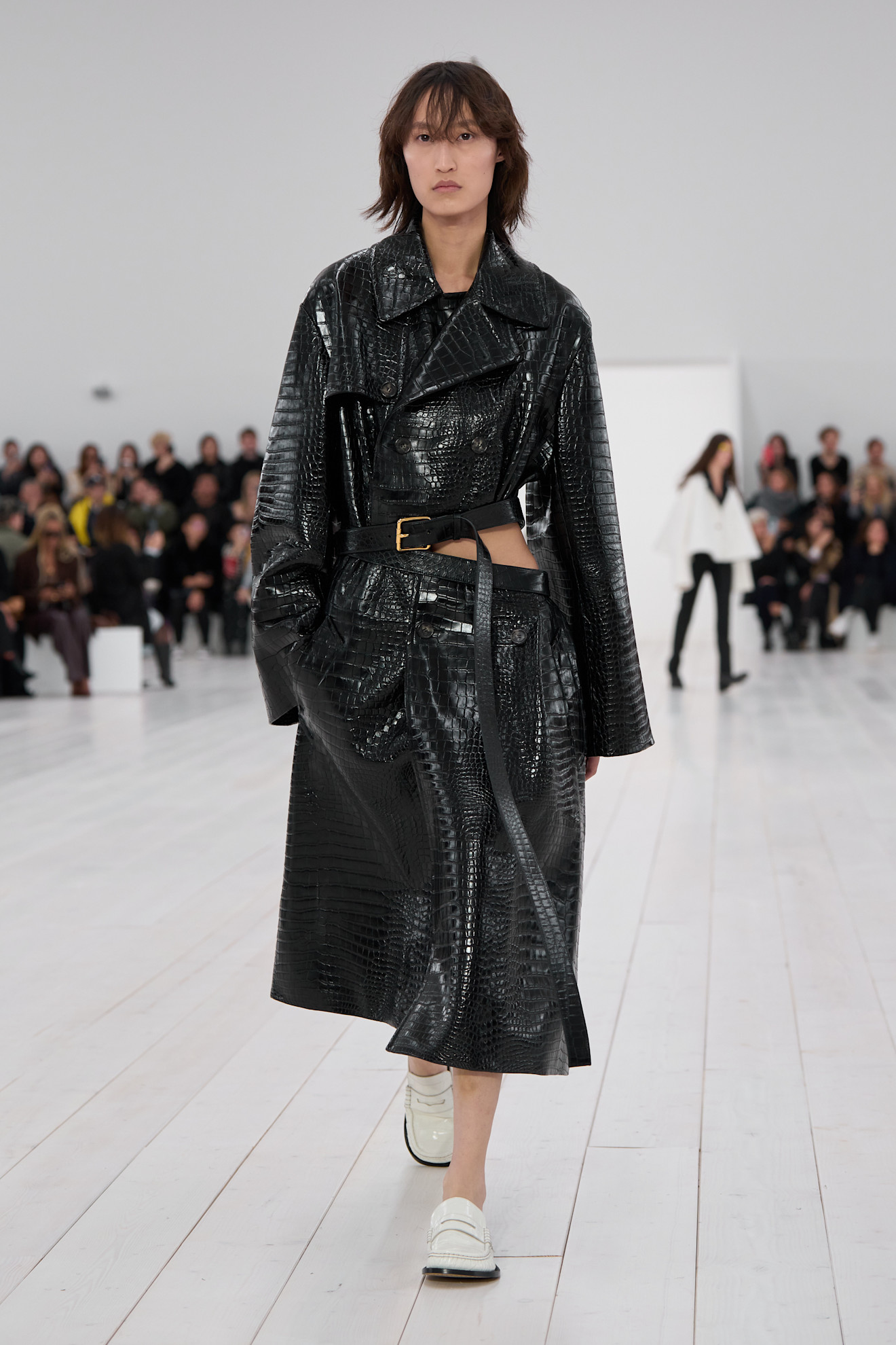Loewe S25 012