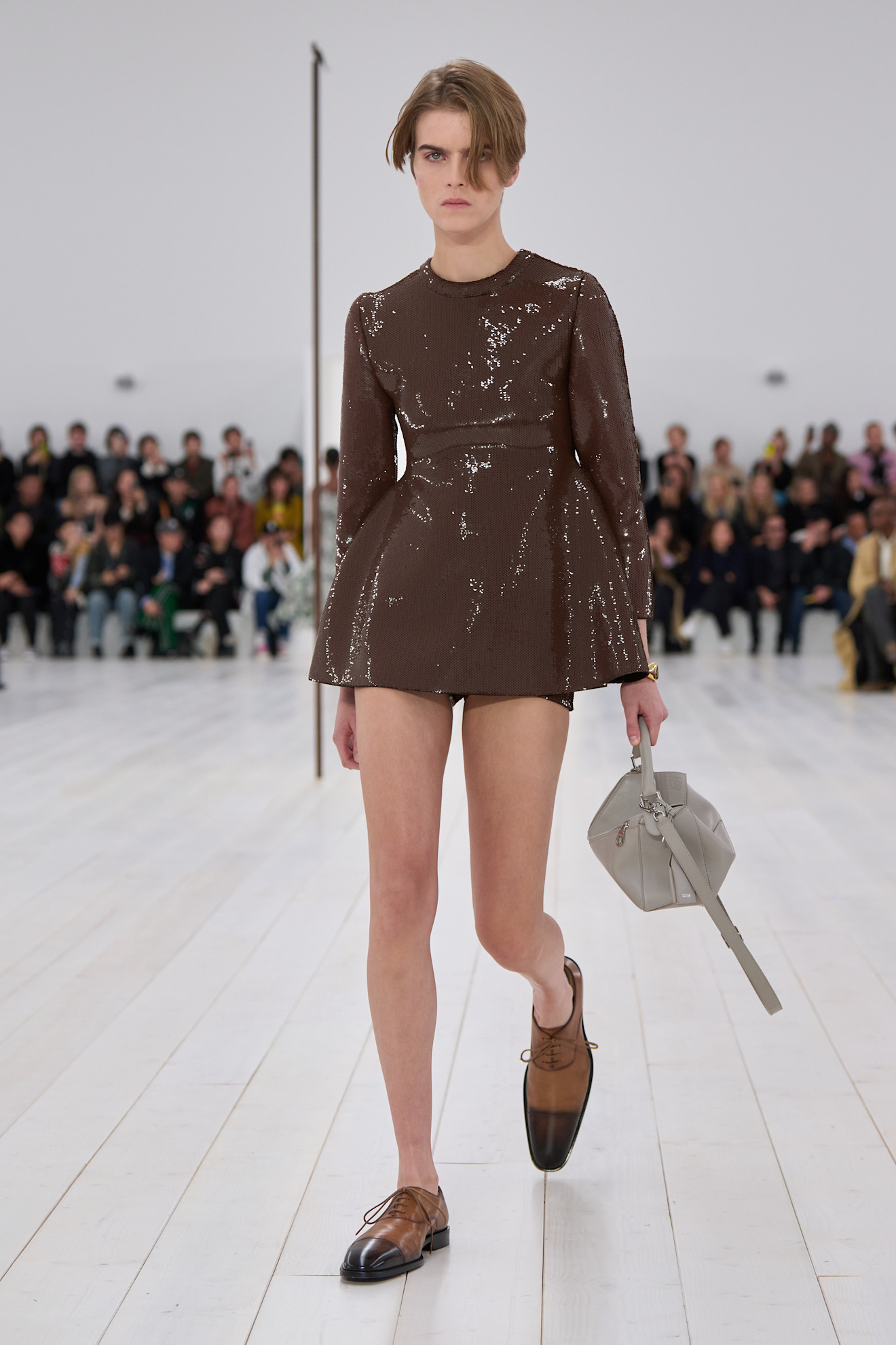 Loewe S25 017