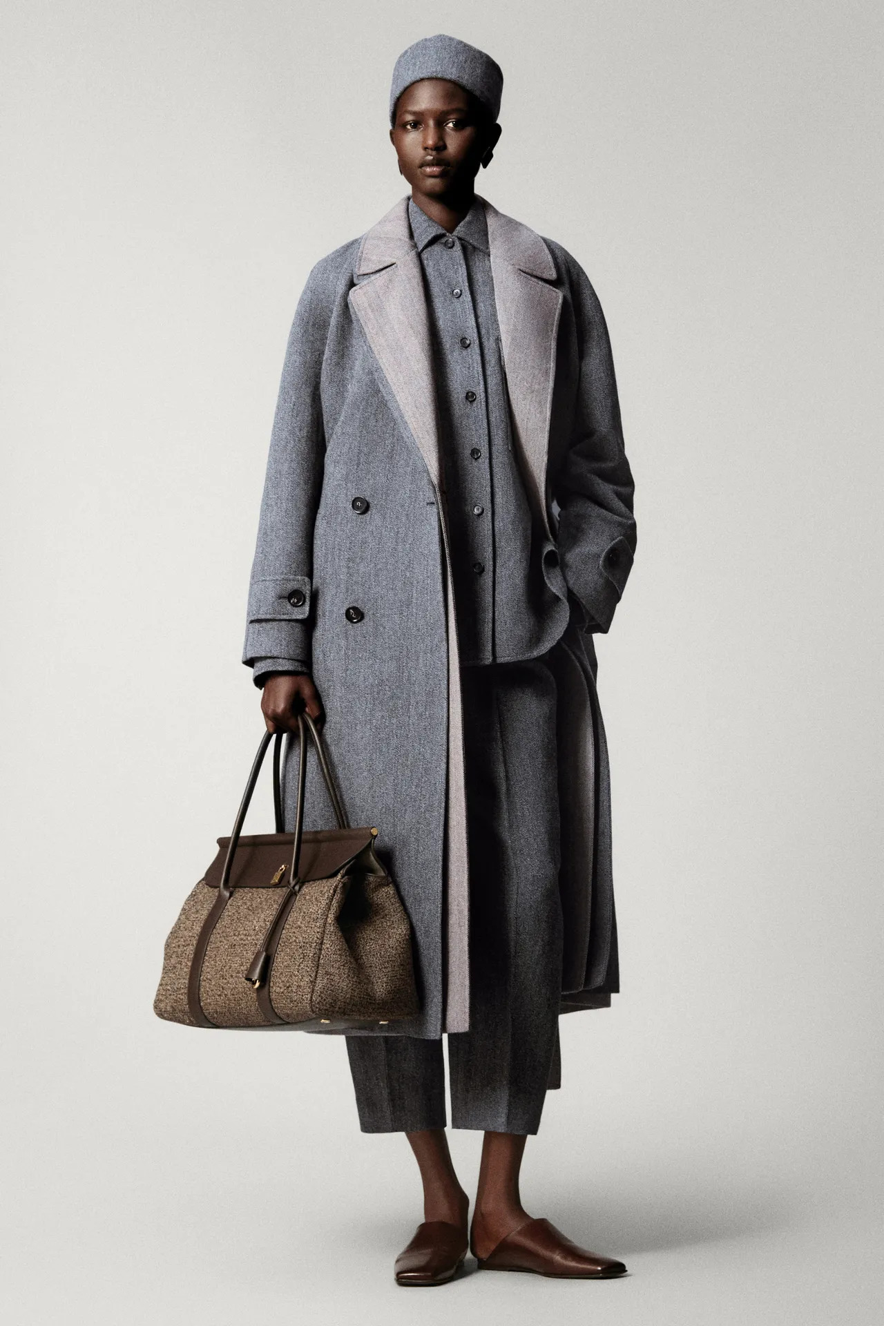 00006-loro-piana-spring-2025-ready-to-wear-credit-brand_42_11zon