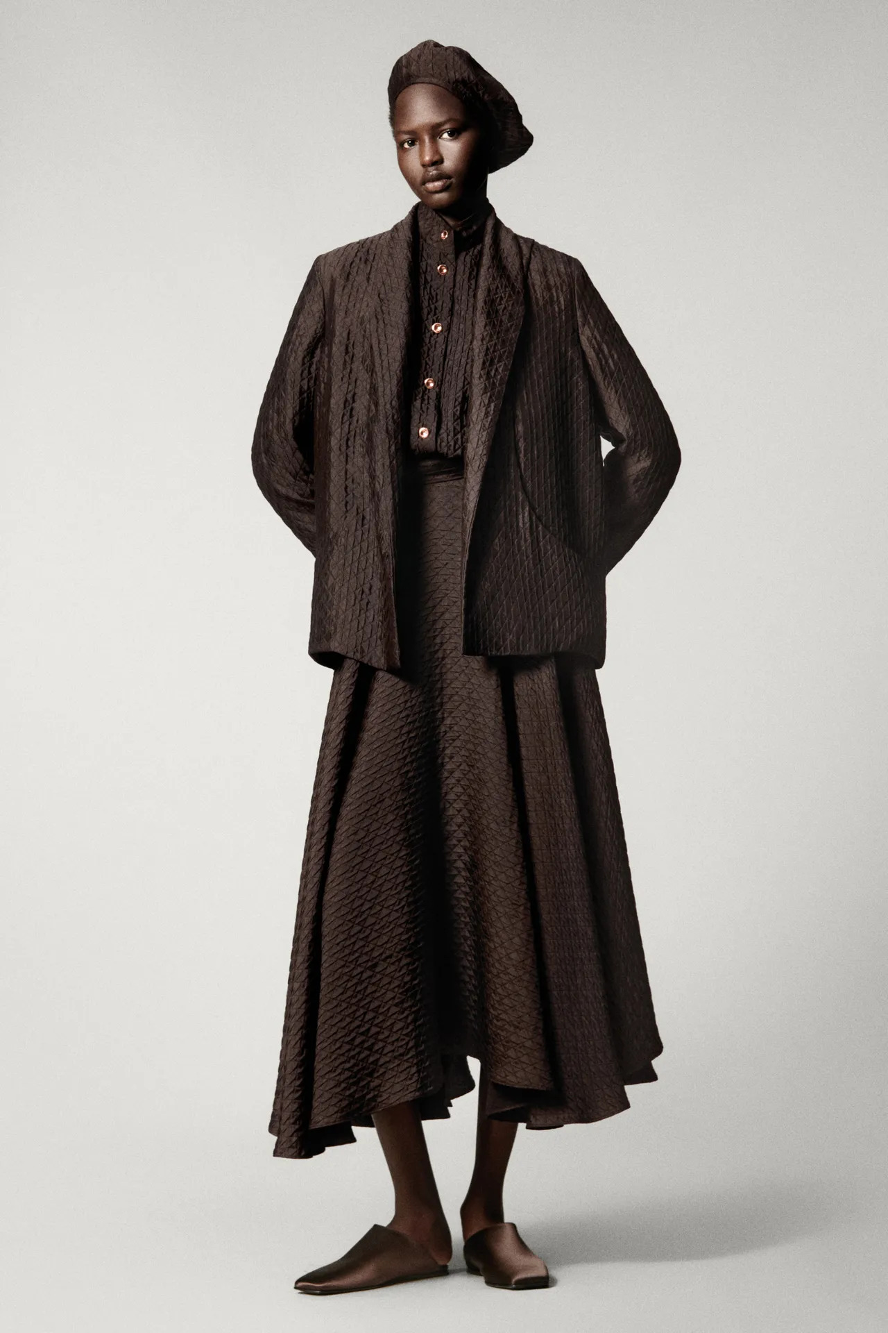 00012-loro-piana-spring-2025-ready-to-wear-credit-brand_27_11zon