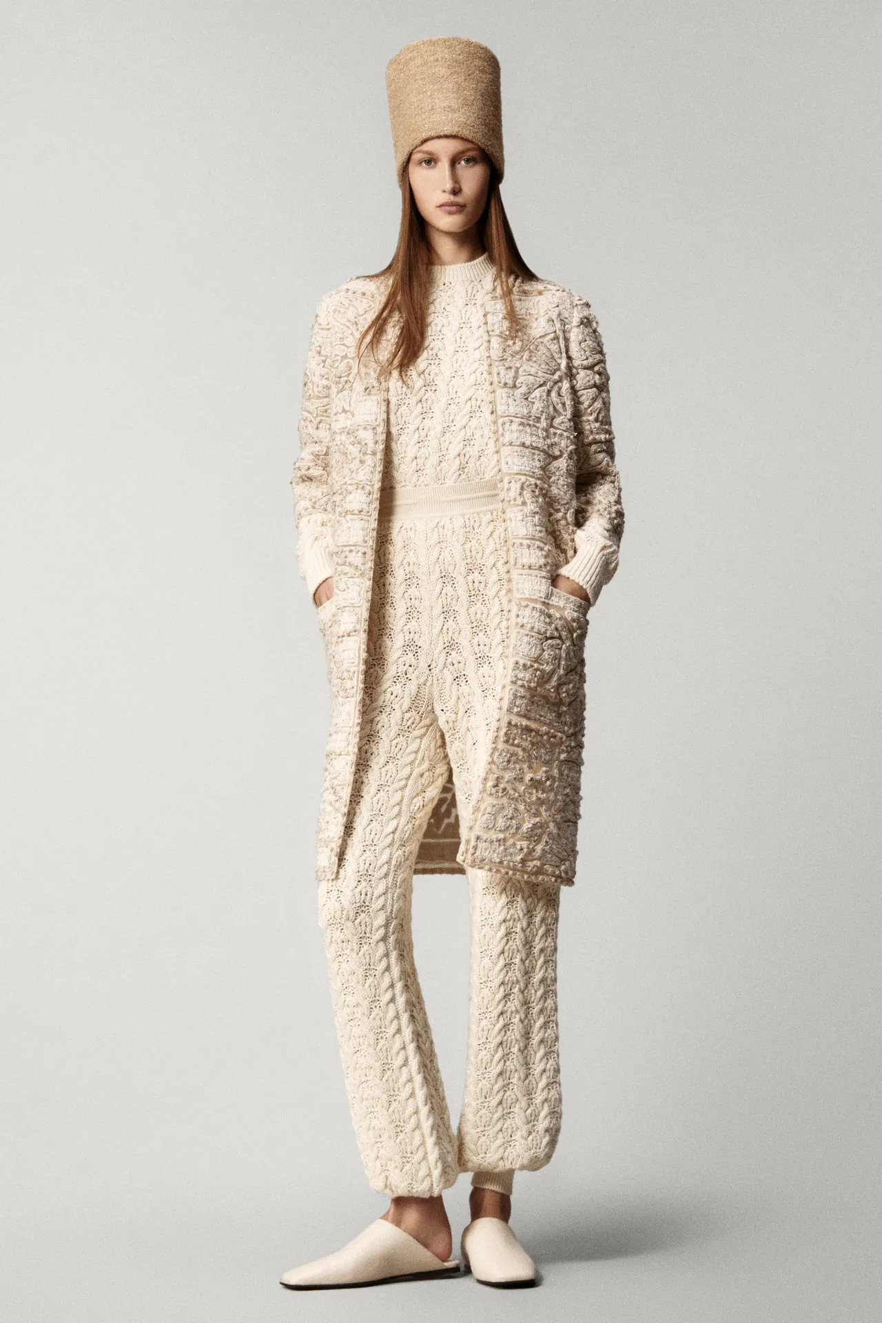 00026-loro-piana-spring-2025-ready-to-wear-credit-brand_6_11zon