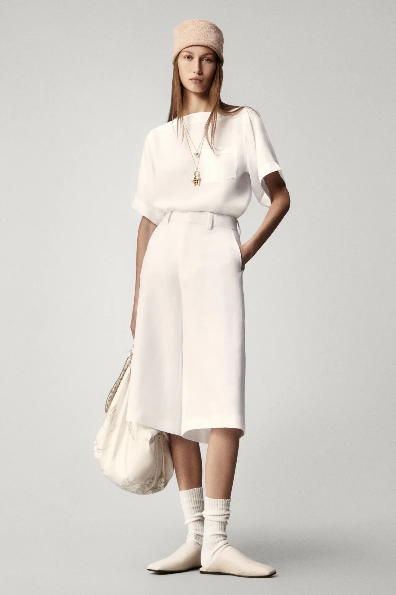 00030-loro-piana-spring-2025-ready-to-wear-credit-brand_20_11zon