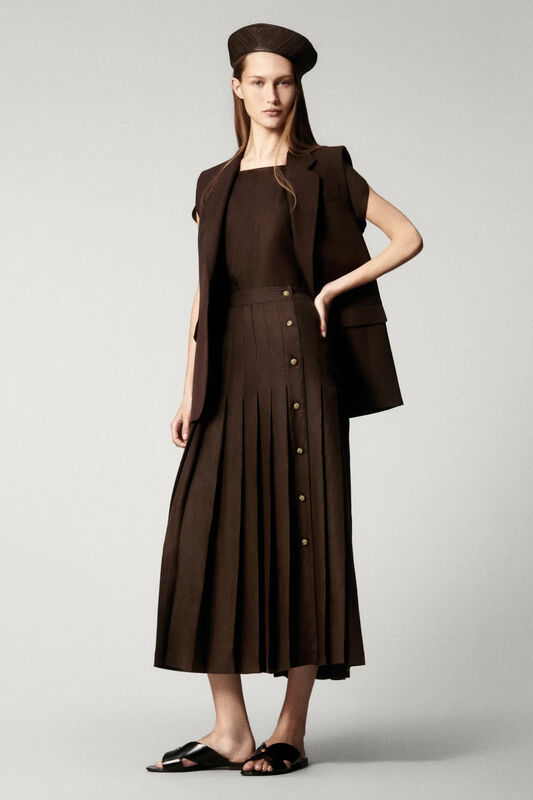 00013-loro-piana-spring-2025-ready-to-wear-credit-brand_28_11zon