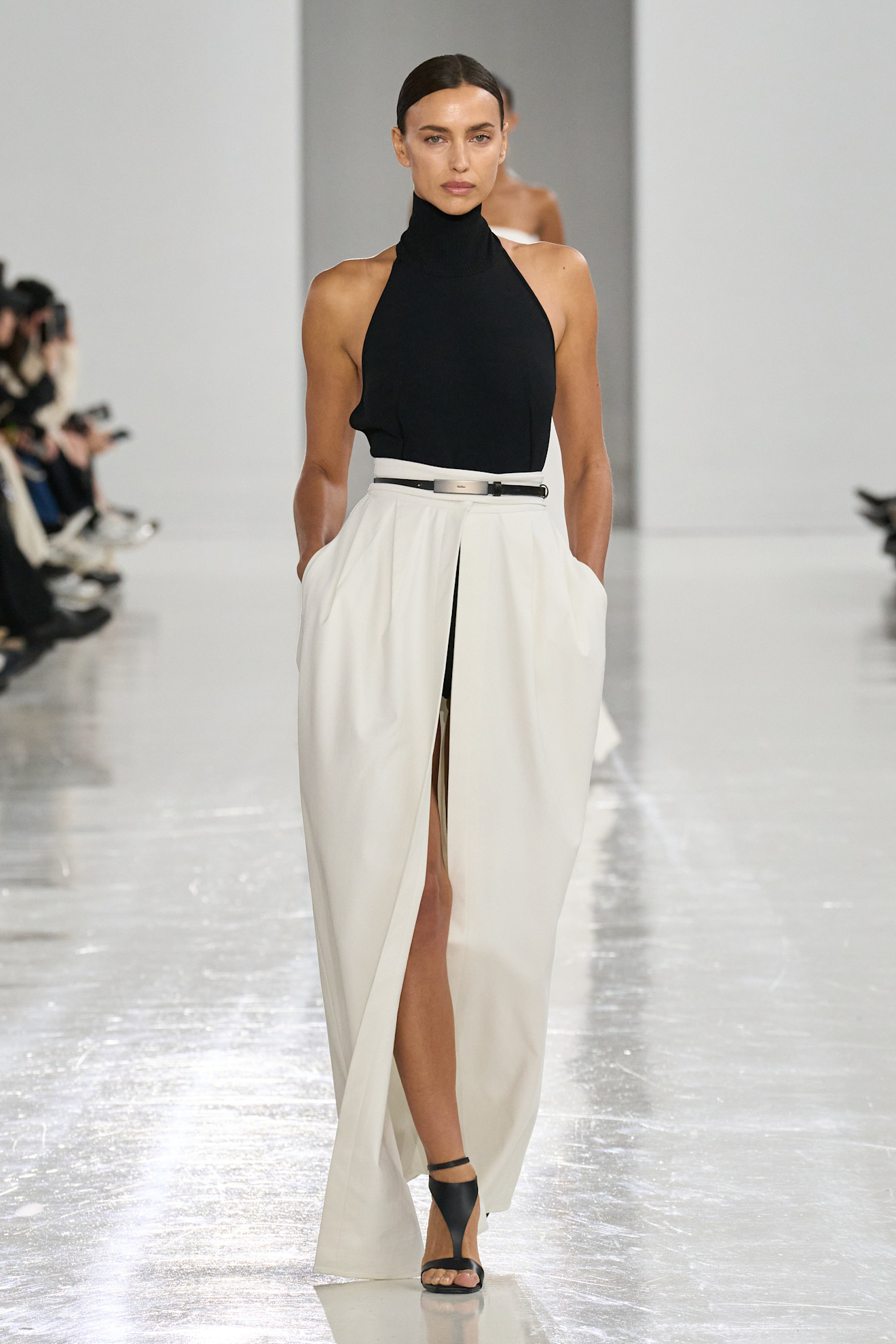 Max Mara S25 044