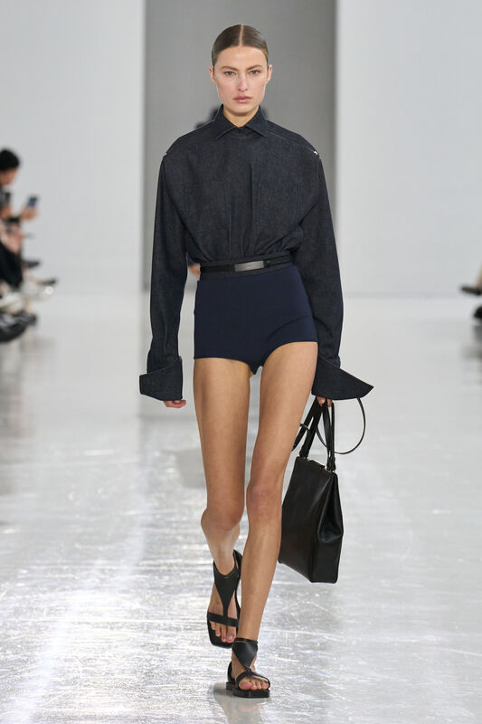Max Mara S25 010