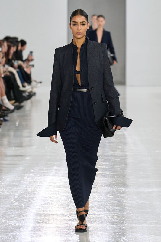 Max Mara S25 011
