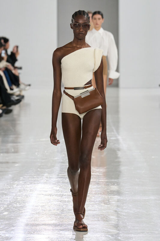 Max Mara S25 017