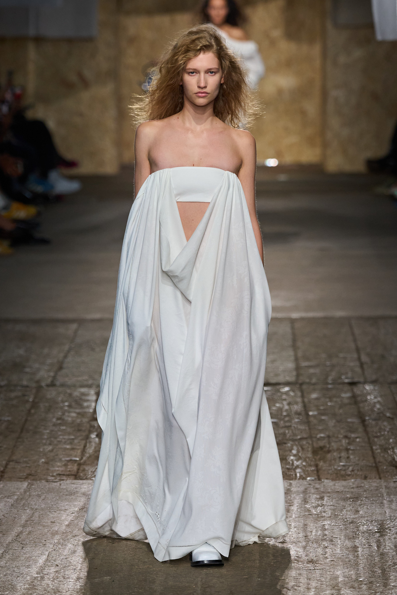 Moschino S25 002