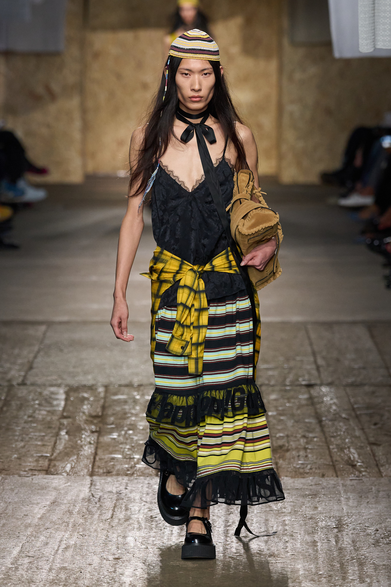Moschino S25 019