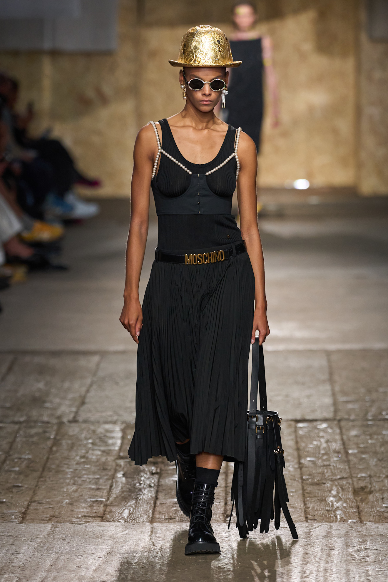 Moschino S25 023