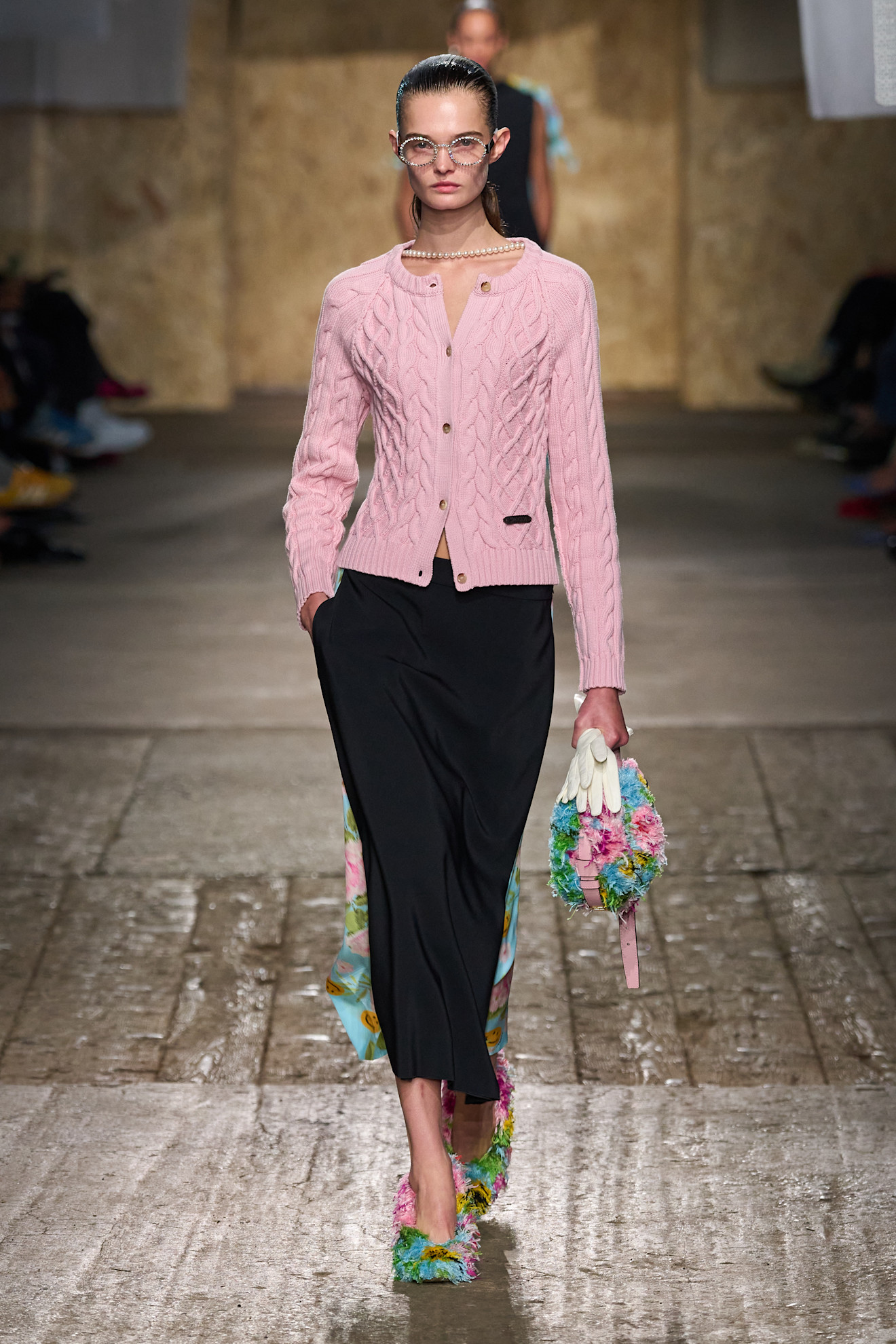 Moschino S25 042
