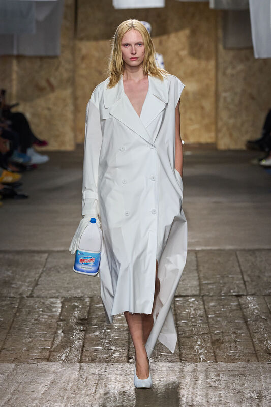 Moschino S25 005