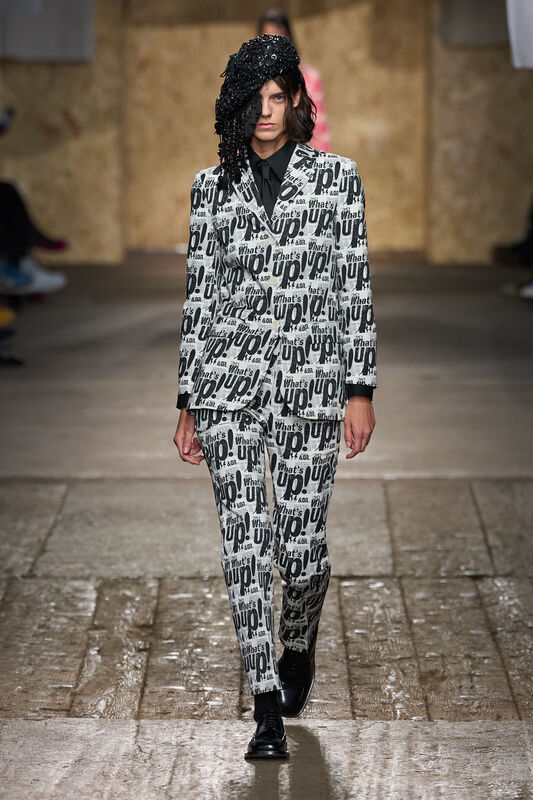 Moschino S25 015