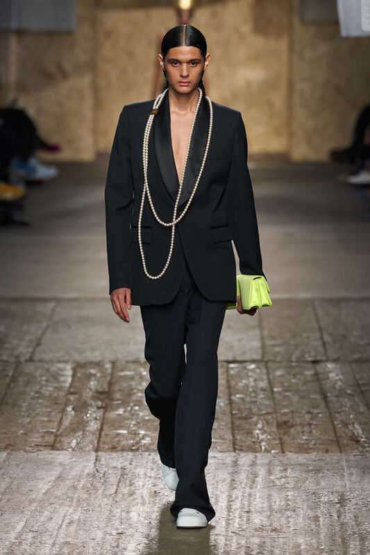 Moschino S25 022
