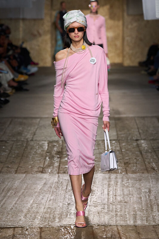 Moschino S25 041