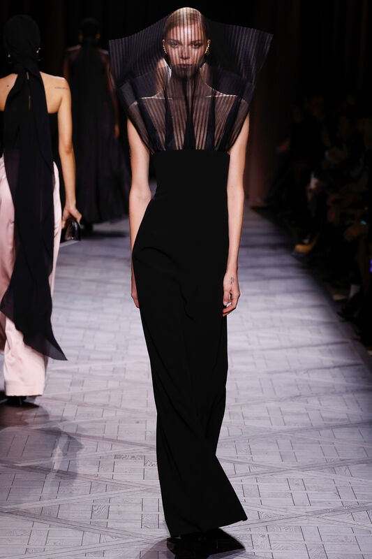 Nina Ricci PO S25 033