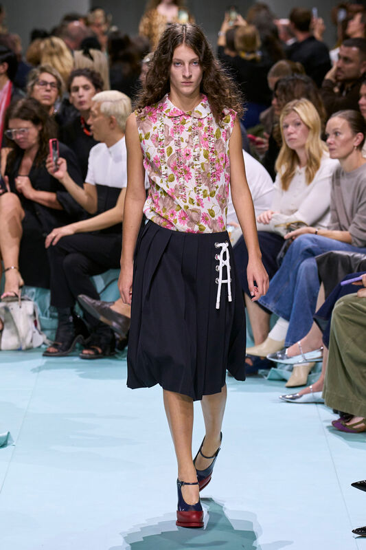 Prada S25 044