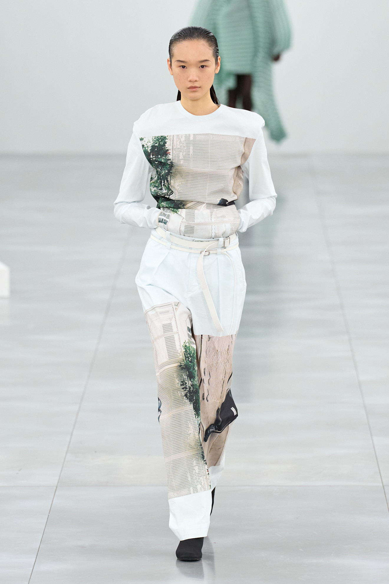 Miyake F25 041