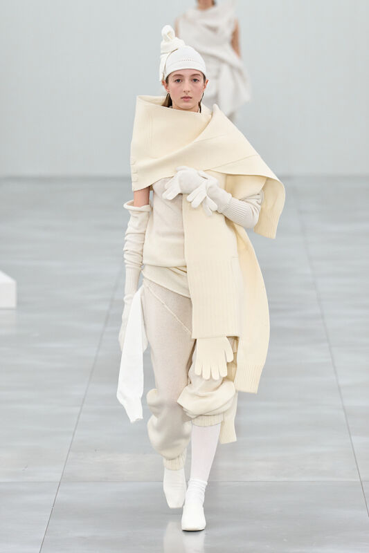 Miyake F25 033