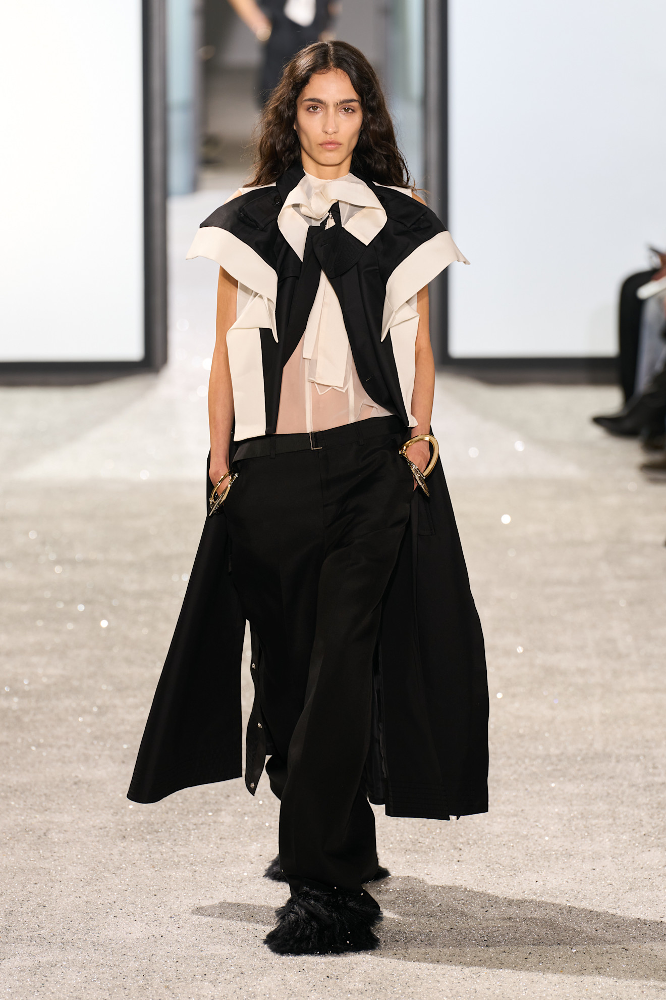 Sacai S25 041