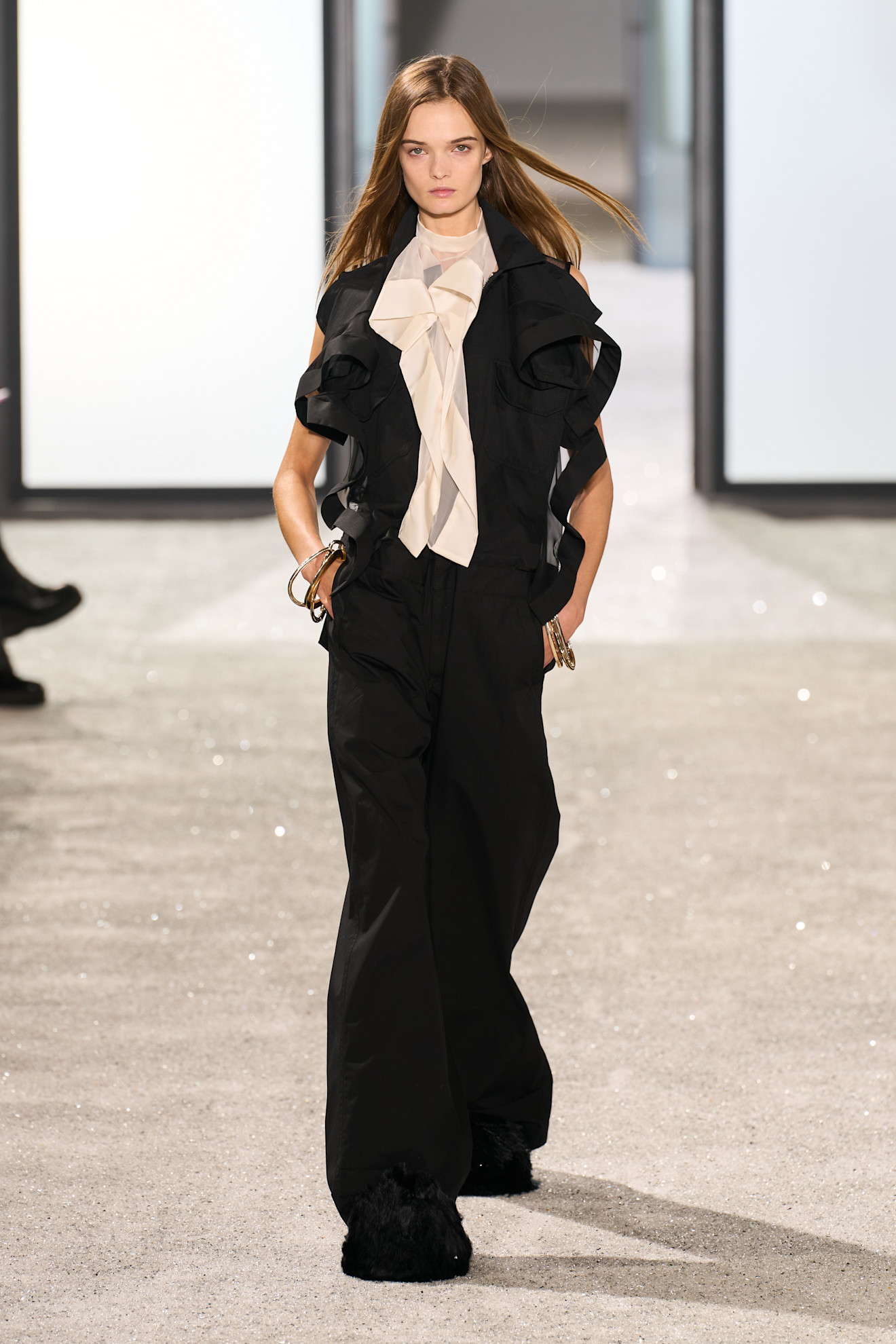 Sacai S25 042