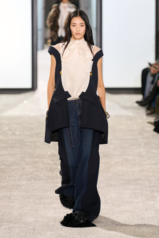 Sacai S25 009