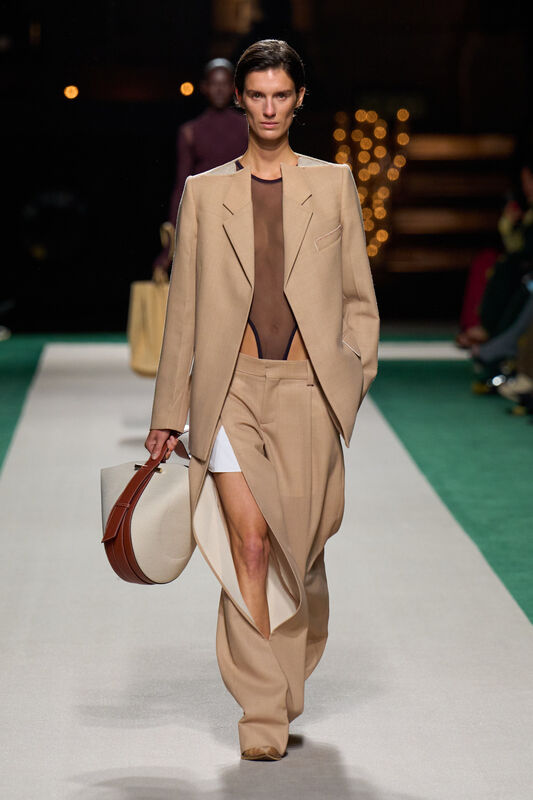 Victoria Beckham S25 023
