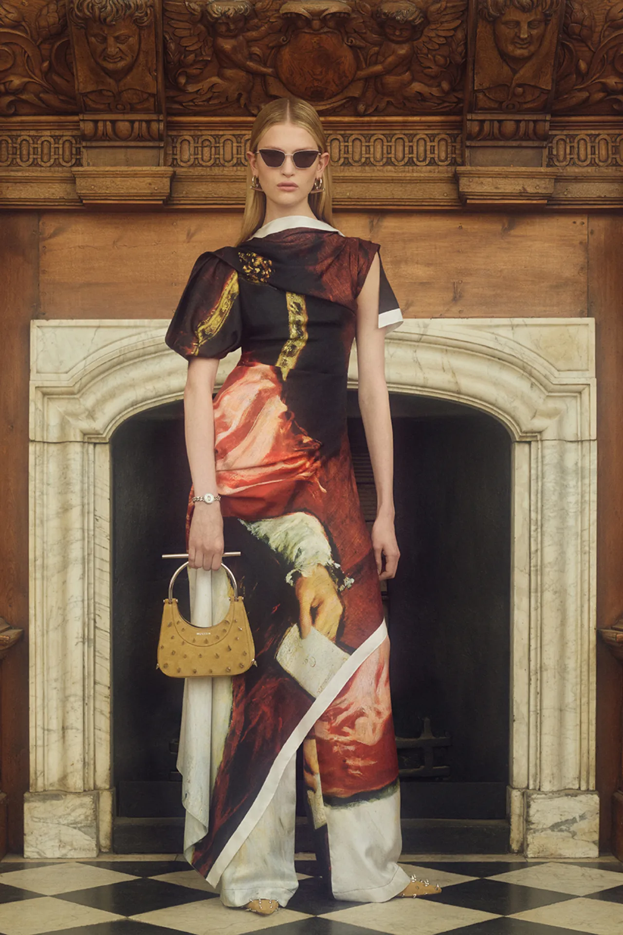 00002-alexander-mcqueen-resort-2025-credit-brand