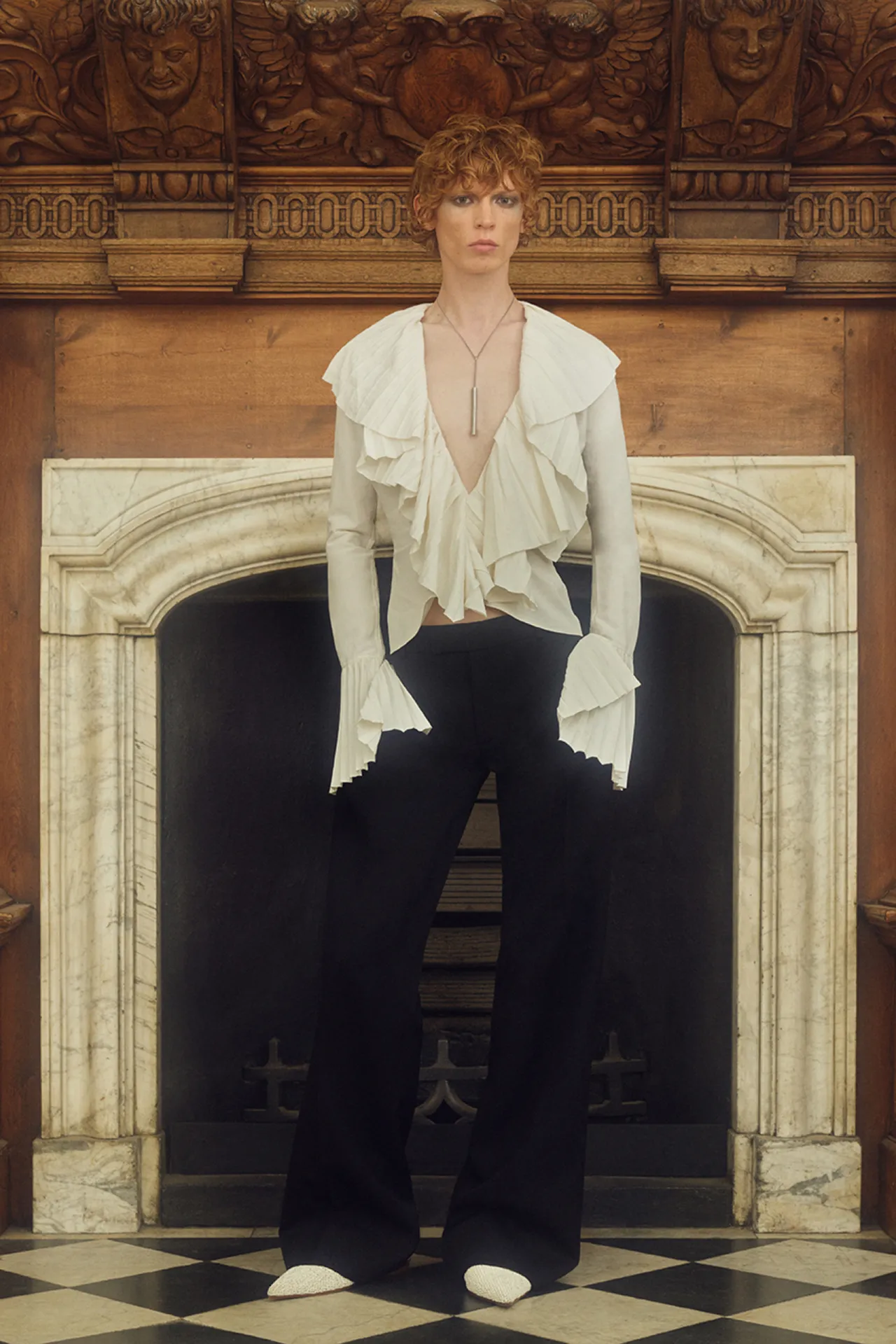 00013-alexander-mcqueen-resort-2025-credit-brand