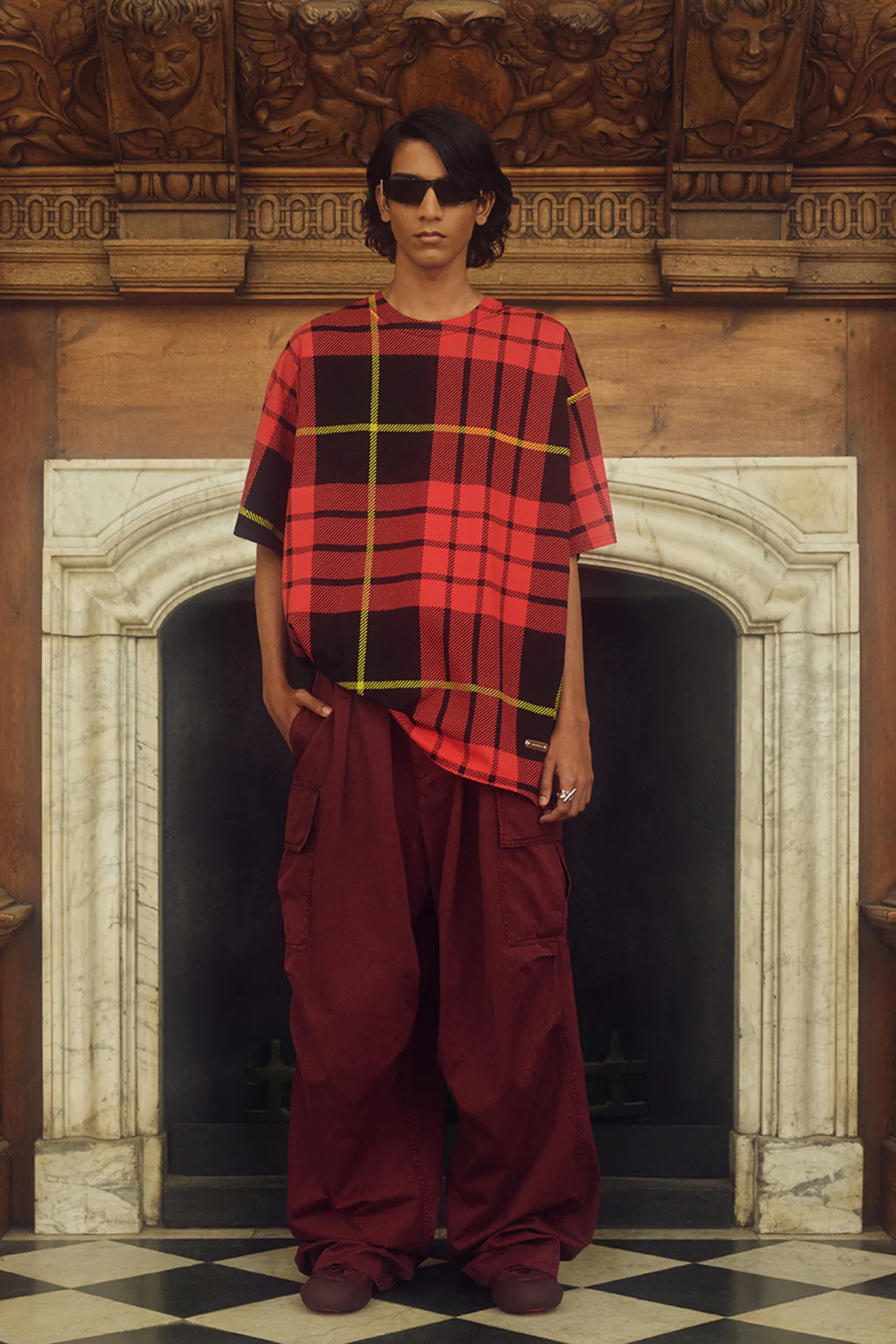 00020-alexander-mcqueen-resort-2025-credit-brand