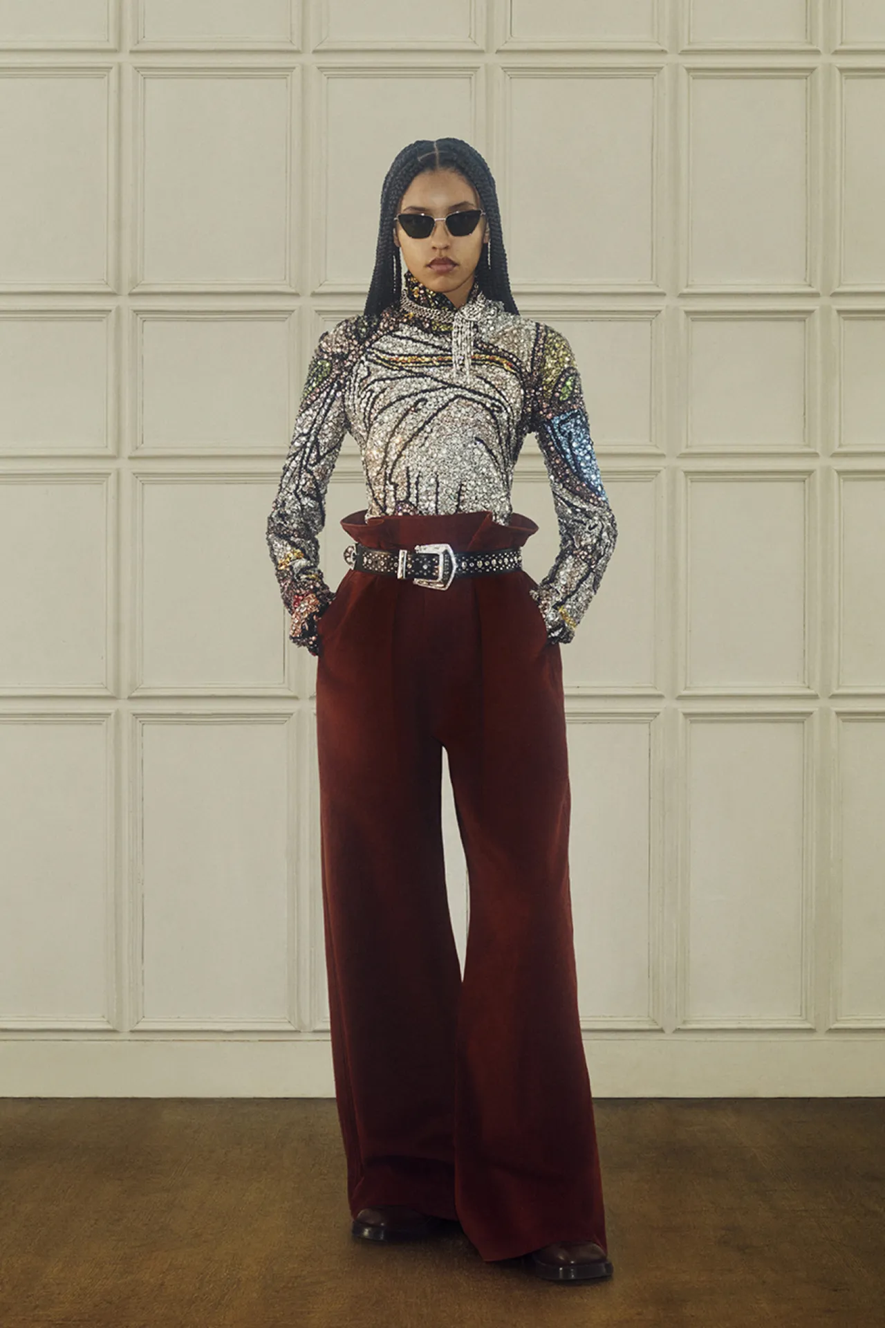 00027-alexander-mcqueen-resort-2025-credit-brand