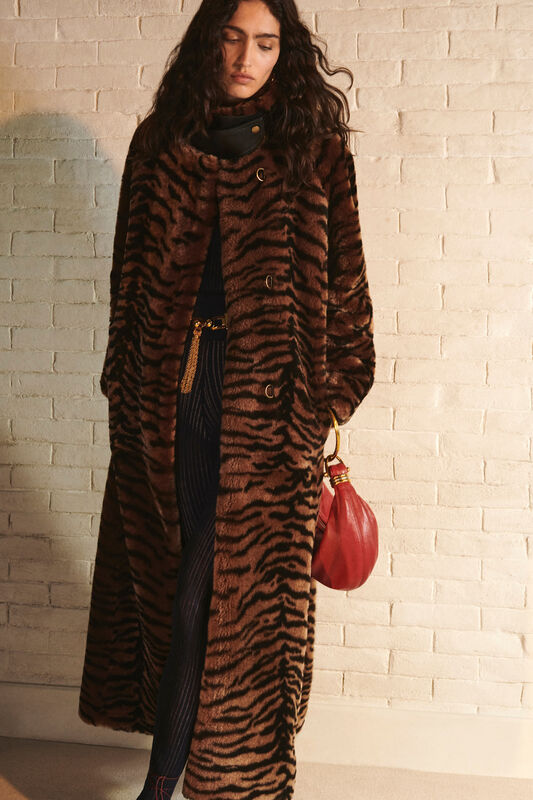 Chloe Resort PO S25 021