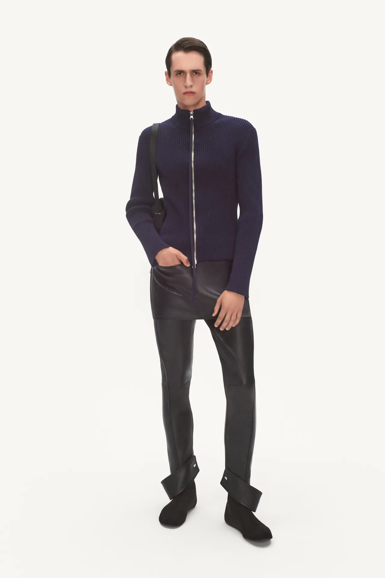 00032-courreges-resort-2025-credit-brand_32_11zon