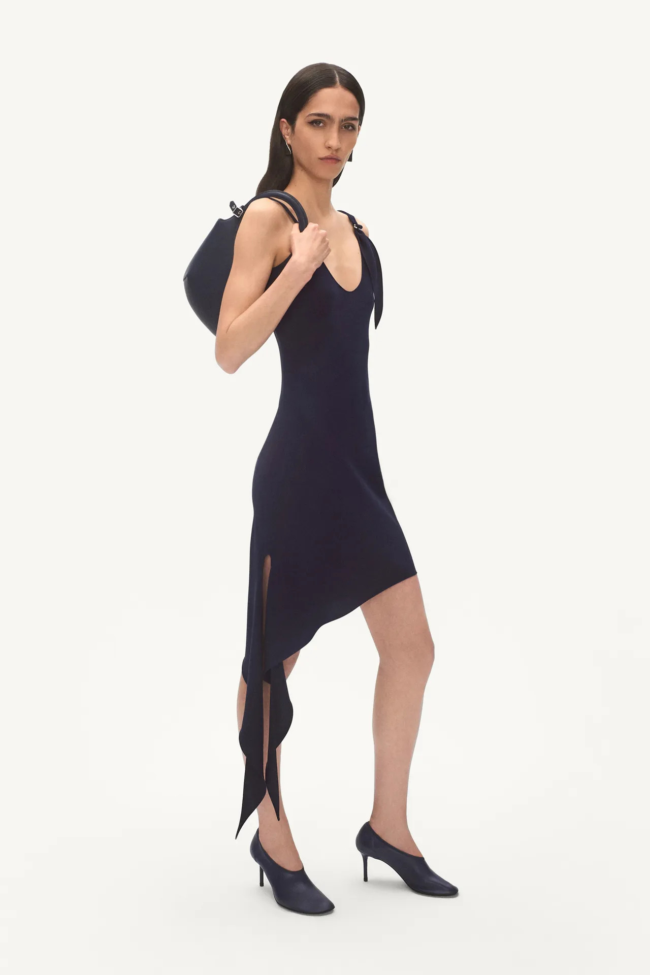 00033-courreges-resort-2025-credit-brand_33_11zon