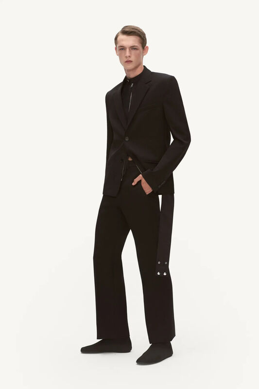 00017-courreges-resort-2025-credit-brand_17_11zon