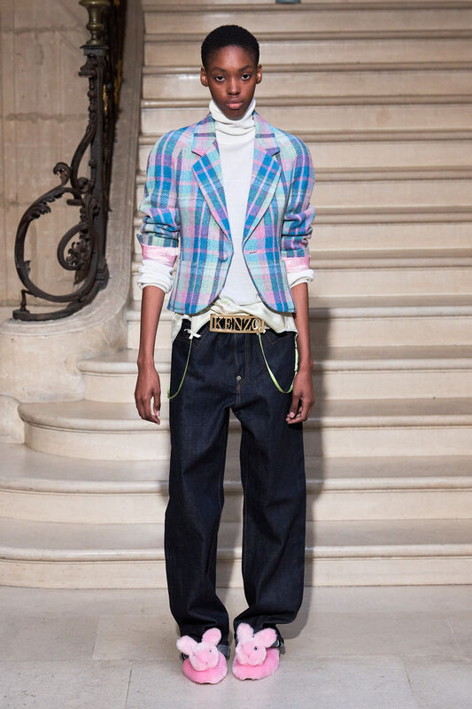 Kenzo F25 024