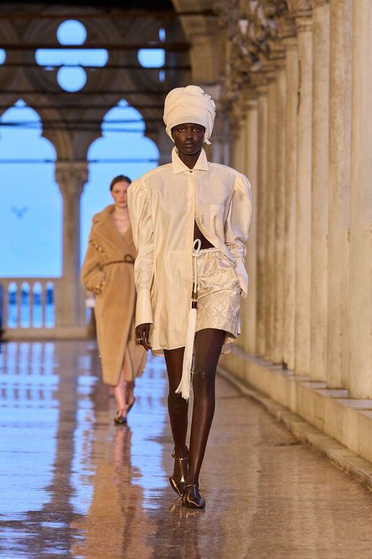 Max Mara Resort S25 004