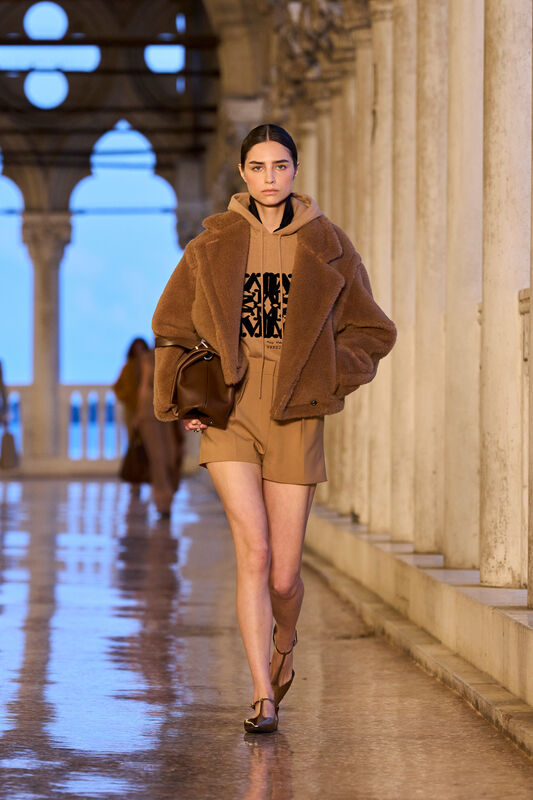 Max Mara Resort S25 024