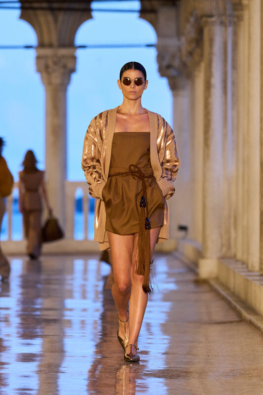 Max Mara Resort S25 029