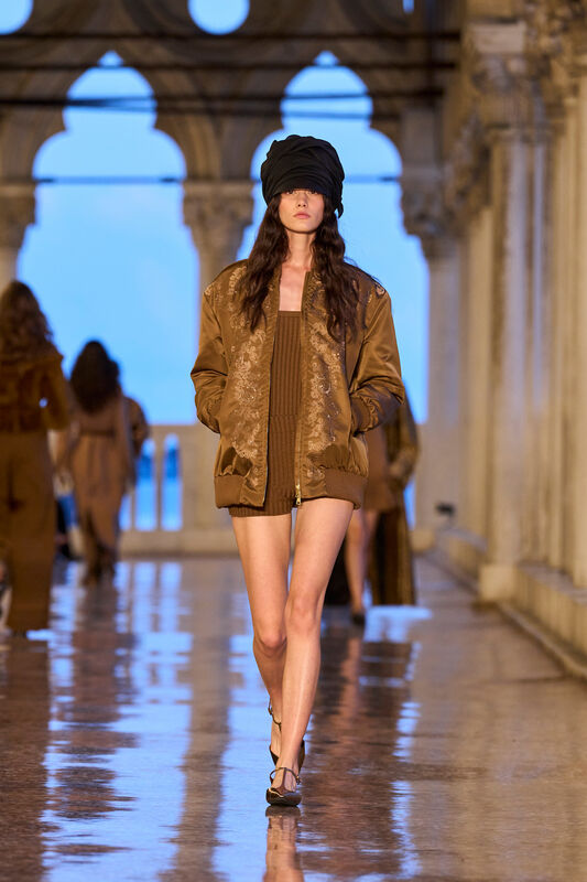 Max Mara Resort S25 034