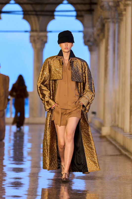 Max Mara Resort S25 035