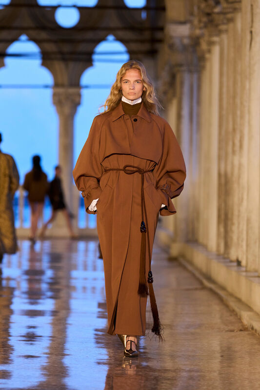 Max Mara Resort S25 038