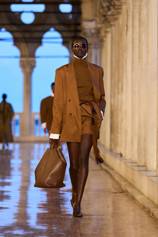 Max Mara Resort S25 039