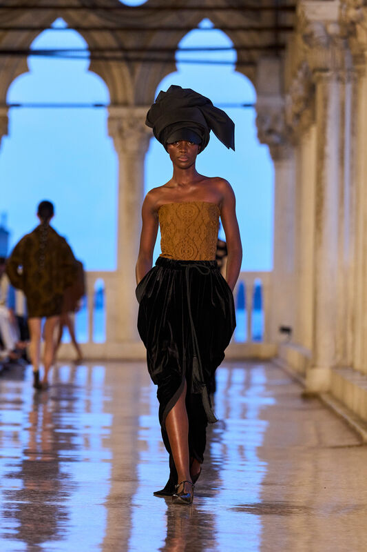 Max Mara Resort S25 044