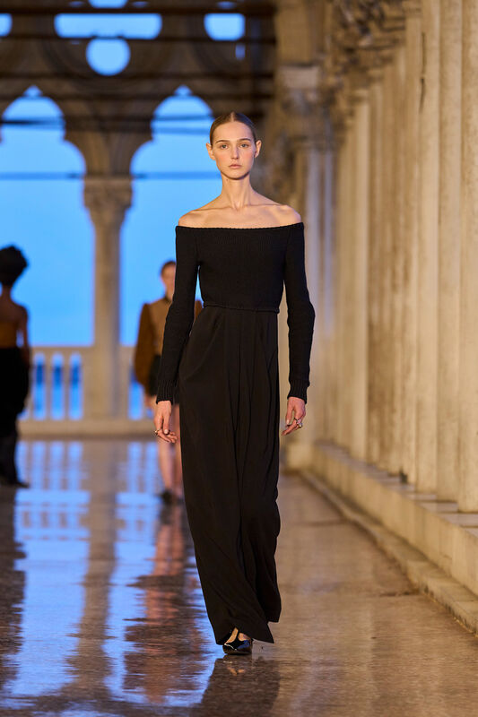 Max Mara Resort S25 047